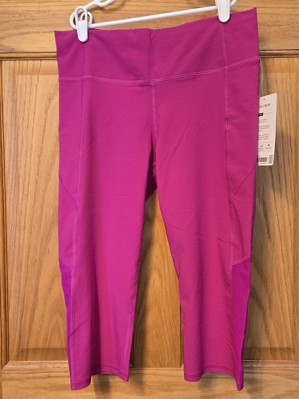 Fuchsia Pink Action Crop Leggings